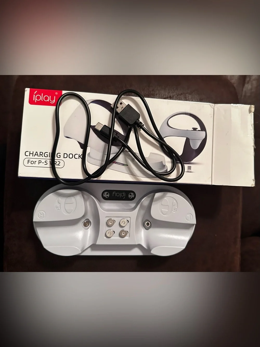 i play. White and Black Charging Dock for PS VR2